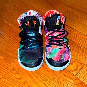 Nike Kyrie Irving’s, kids size 13C, great condition, worn just a few times.